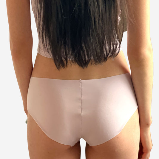 Bikini underwear, full coverage in lavender. Organic sustainable seamless underwear. Breathable seamless panties for everyday wear.